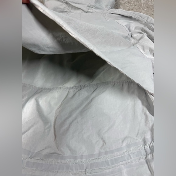 Lululemon Rain Jacket Pack and Glyde Coat Silver Gray Trench Coat Cute - Picture 7 of 7